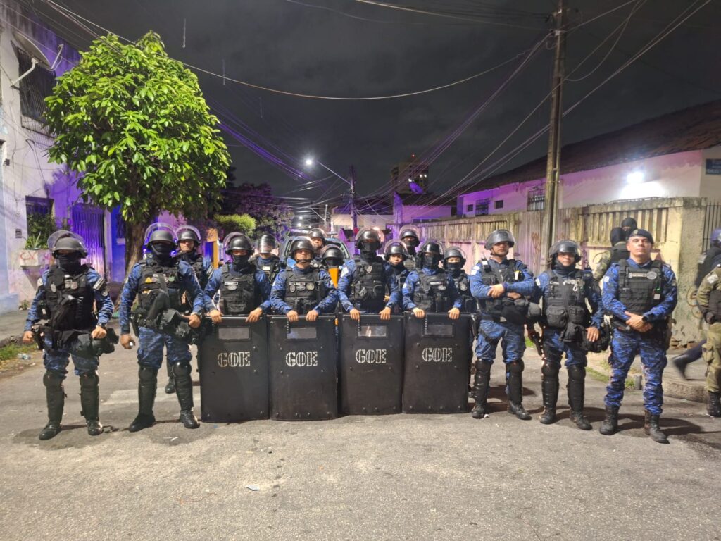 Foliões são dispersados e ação termina em tumulto em festa no Benfica