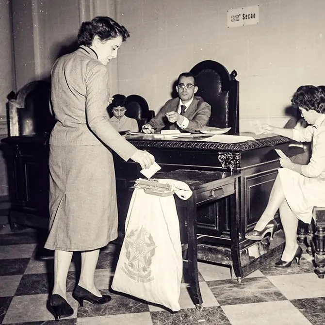 Direito ao voto feminino no Brasil completa 93 anos nesta segunda-feira (24)