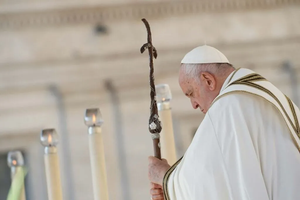 Papa Francisco completa um mês internado nesta sexta-feira (14)