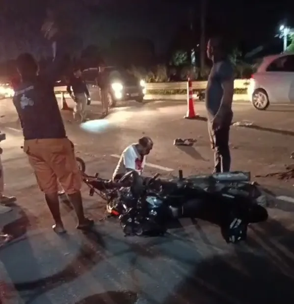 Acidente envolvendo carro, moto e bicicleta deixa uma pessoa morta na BR-116, em Horizonte/CE