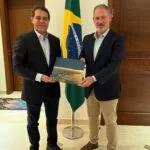 Evandro Leitão leva projetos de Fortaleza à embaixada do Brasil nos Emirados Árabes Unidos