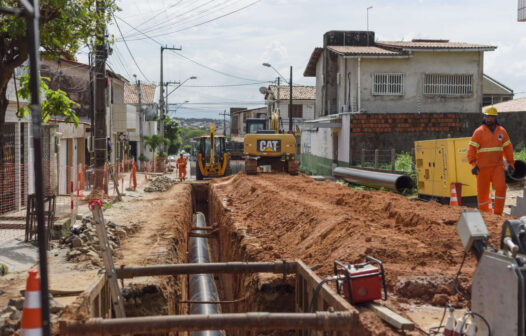 Obra de esgotamento sanitário em Fortaleza vai beneficiar nove bairros com investimento superior a R$ 25 milhões