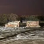 Cheia do rio Tajo arrasta parte de ponte romana em Talavera de la Reina, na Espanha