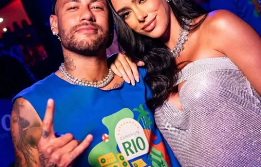 Neymar quebra silêncio e diz que sentiu lesão 2 dias após passar a noite na Sapucaí no Carnaval