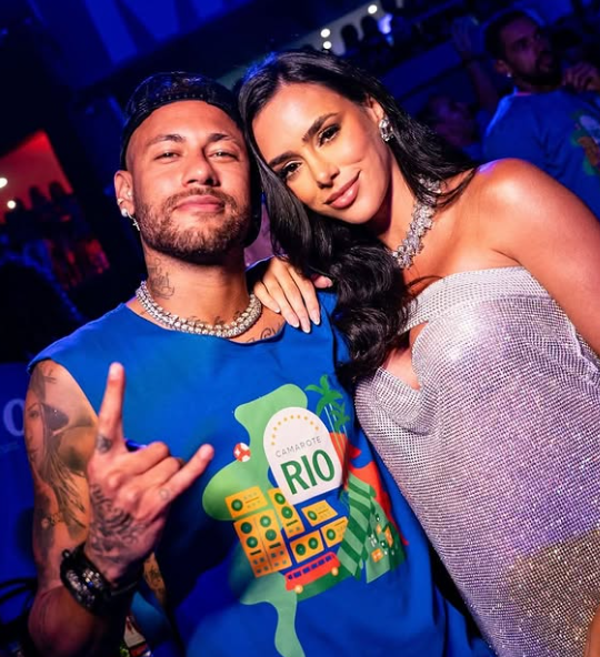 Neymar quebra silêncio e diz que sentiu lesão 2 dias após passar a noite na Sapucaí no Carnaval