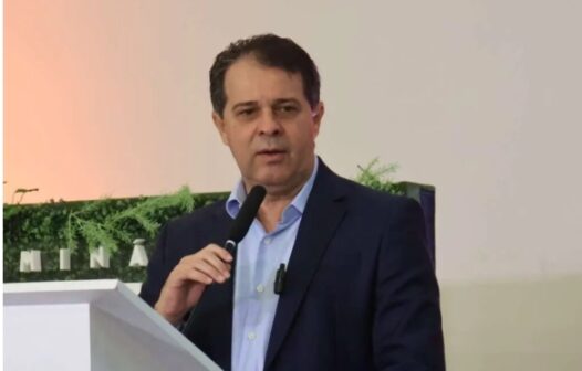 “Falta de programação”, diz Evandro Leitão sobre falhas da gestão anterior na crise de medicamentos em Fortaleza