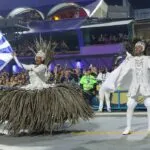 Carnaval do Rio: 2ª noite de desfiles tem homenagem a orixás, ‘Corpo Fechado’ e trem fantasma