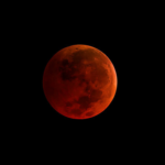 “Lua de Sangue”: eclipse total da Lua poderá ser visto no interior do Ceará; saiba horários e como acompanhar