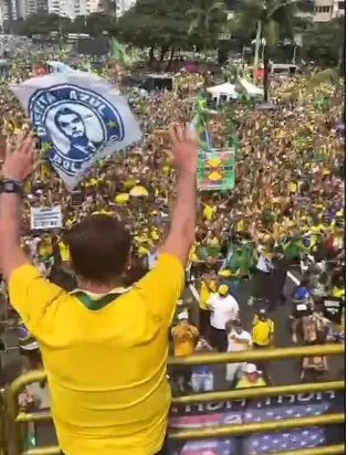 Entenda o que é a anistia pedida no ato realizado por Bolsonaro em Copacabana