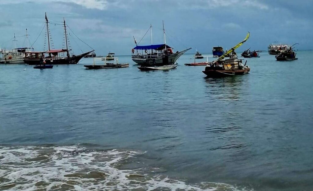 Litoral do Ceará soma 36 trechos de praia próprios para banho neste fim de semana