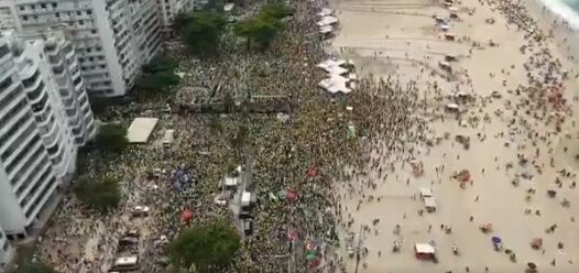 Manifestação de Bolsonaro em Copacabana tem público abaixo do esperado, com apenas 18,3 mil participantes