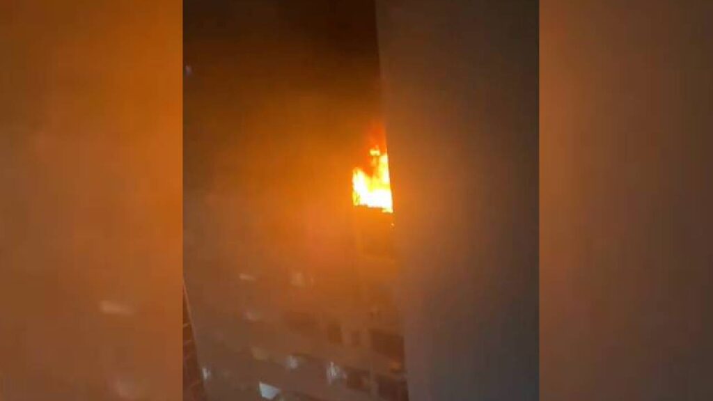 Novo vídeo mostra fogo consumindo apartamento de edifício no Meireles