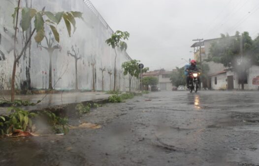 Funceme: Fortaleza terá novo aumento de instabilidade na sexta (14), com chuva de moderada a forte