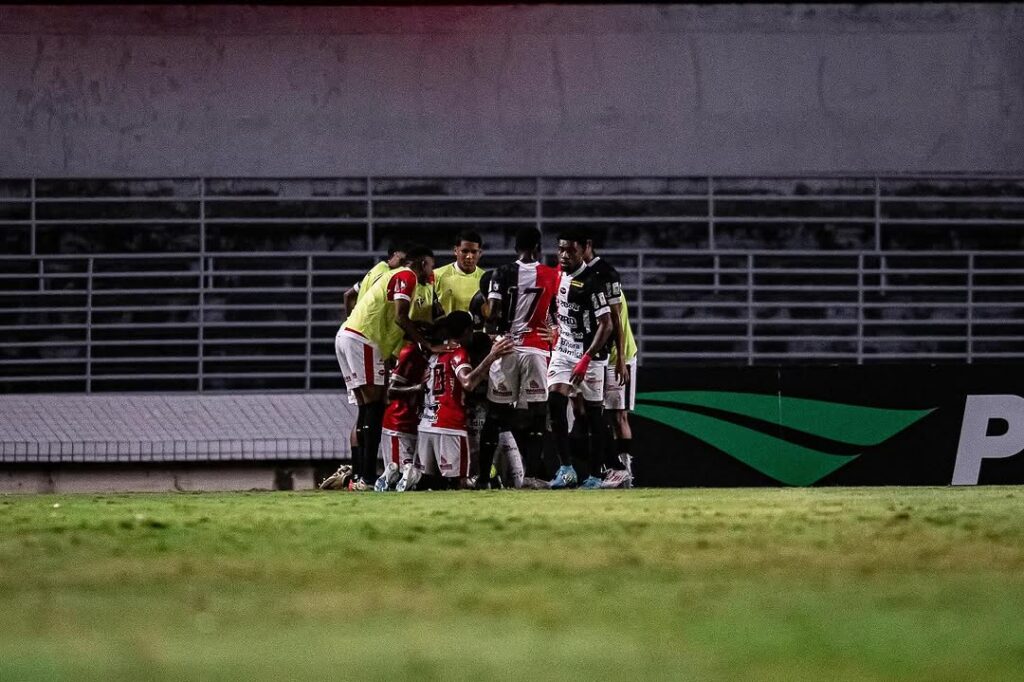 Fortaleza carimba vaga na próxima fase da Copa do Nordeste após vitória do Ferroviário sobre o CRB