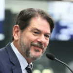 Cid Gomes descarta candidatura ao Senado e declara apoio à reeleição de Elmano