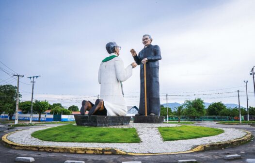 Nova imagem de Padre Cícero e Monsenhor Murilo, com 13 metros de altura, será inaugurada em Maracanaú