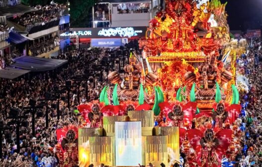 Beijar-flor é a campeã do Carnaval do Rio em 2025, o 15⁰ título da escola