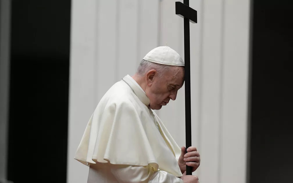 Clubes cearenses publicam mensagens de luto após anúncio da morte do Papa Francisco