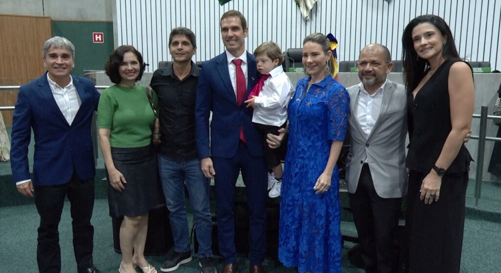 Miguel Dias de Souza Neto é homenageado em sessão da Assembleia pelo Dia Internacional da Síndrome de Down