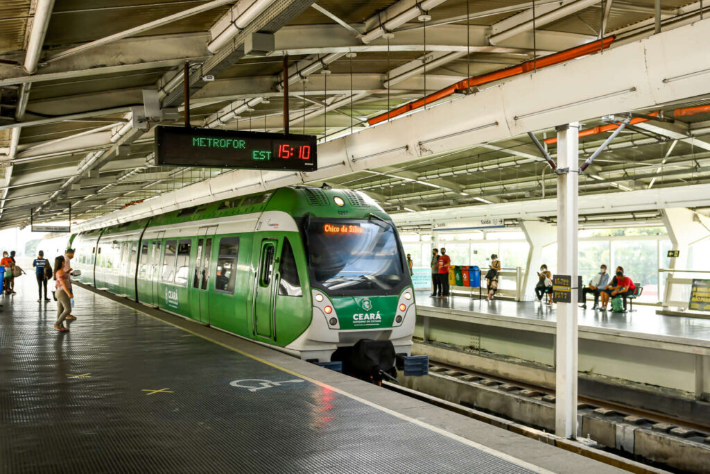 Metrô e VLTs de Fortaleza terão operação especial no feriado do Dia do Trabalhador