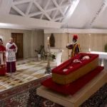 Alcolumbre, Motta e Barroso devem acompanhar Lula ao velório do Papa Francisco