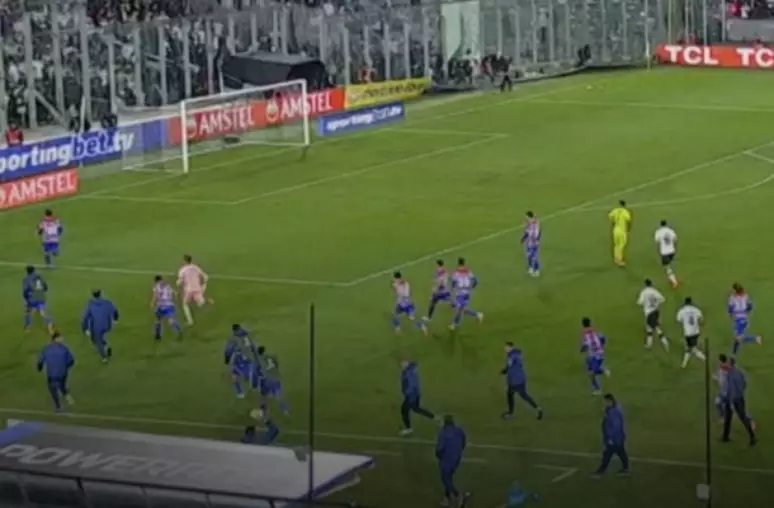 Após confusão em jogo com Fortaleza, Conmebol pune Colo-Colo