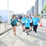 Corrida Autismo Run 2025 reúne 1.800 pessoas na Beira-Mar de Fortaleza em ação pela inclusão