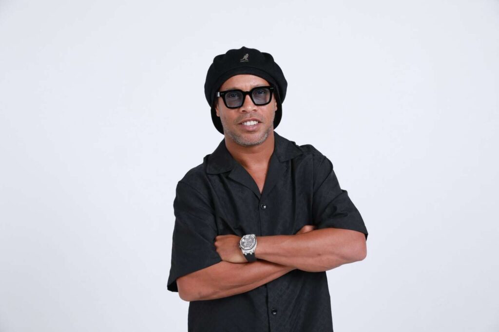 Ronaldinho Gaúcho participa do Jogo da Alegria no PV em evento beneficente contra a fome no Ceará