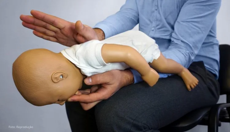 Duas bebês com menos de três meses são salvas após engasgarem no interior do Ceará