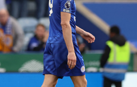Leicester anuncia saída de Jamie Vardy e exalta atacante: ‘Nosso maior jogador’