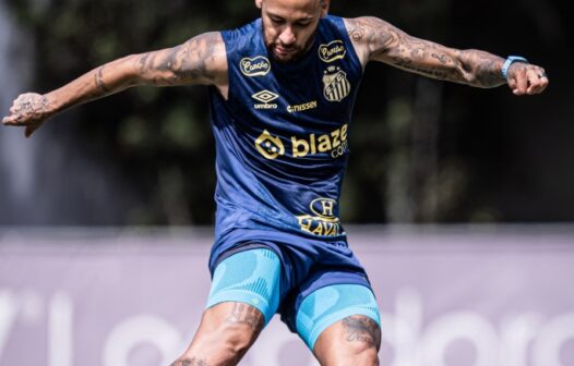 Neymar treina no campo com o Santos, mas deve ser reserva contra Fluminense por falta de ritmo