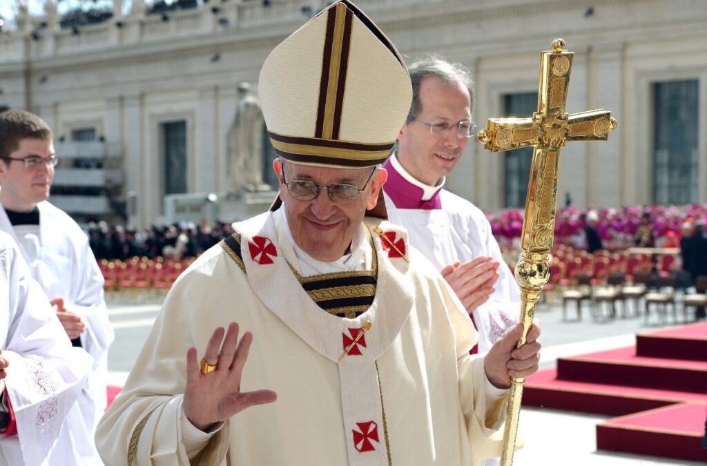 Dom Gregório convoca toque de sinos nas igrejas de Fortaleza em homenagem ao Papa Francisco