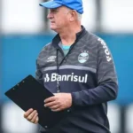 Felipão aprova Ancelotti na seleção em chegada no Grêmio: ‘Temos de aprender com quem é melhor’
