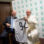 Fifa fará jogo para crianças com as Lendas da federação a pedido do Papa Francisco