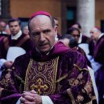 Filme ‘Conclave’ volta aos cinemas brasileiros após morte do Papa Francisco