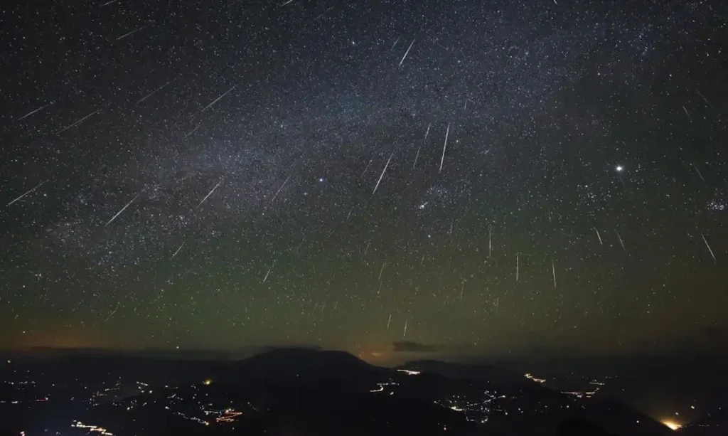 Chuva de meteoros Líridas terá ápice na madrugada desta terça-feira (22)