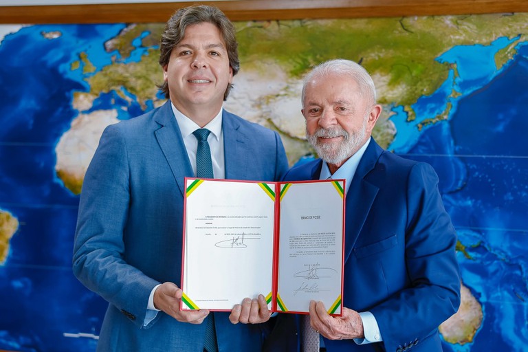 Lula dá posse a Frederico de Siqueira Filho, da Telebras, como novo ministro das Comunicações