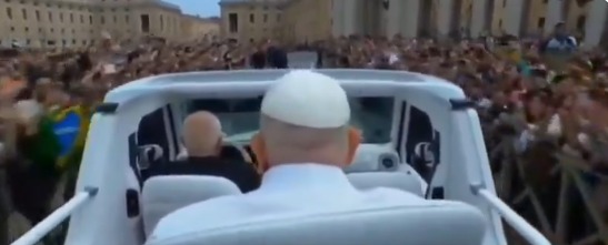 Papa Francisco fez última aparição pública no Domingo de Páscoa