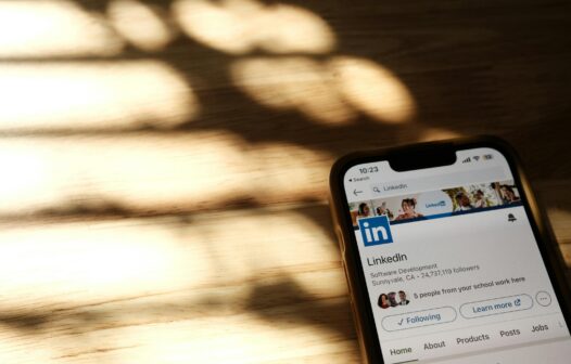 60% dos candidatos checam o perfil do CEO antes de aceitar um emprego