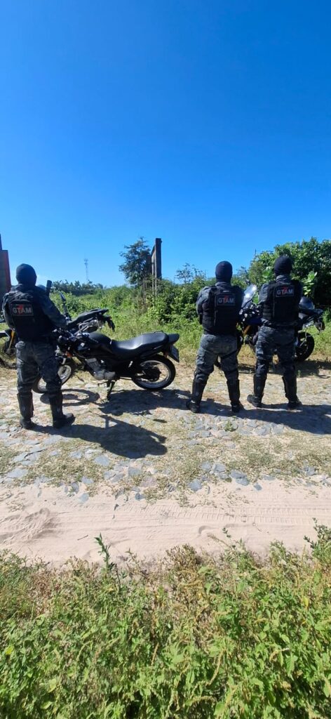 Família é feita refém durante lazer no Rio Pacoti e tem motocicleta levada por assaltante