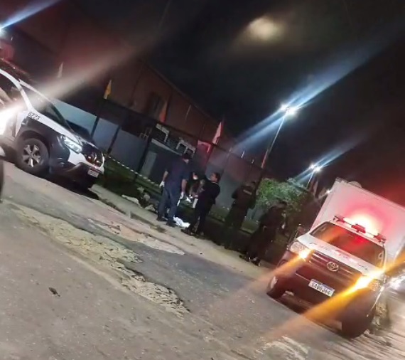 Assaltante é morto por policial de folga após roubar celular em Fortaleza; comparsa foi preso