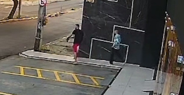 Mulher é assaltada no local de trabalho da irmã, na área nobre de Fortaleza