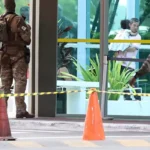 Ministério é evacuado por ameaça de bomba feita por homem com criança no colo