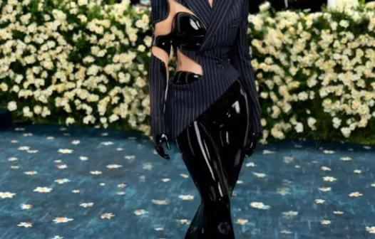 Fotos falsas geradas com IA colocam Katy Perry no MET Gala 2025, e cantora reage
