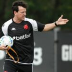 Diniz volta ao Vasco cheio de entusiasmo: ‘Sei que temos de melhorar, mas confio muito no time’