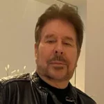 Diretor de marketing do Corinthians pede demissão por e-mail