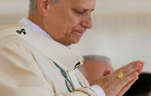 Papa Leão XIV celebra missa que marca início do pontificado