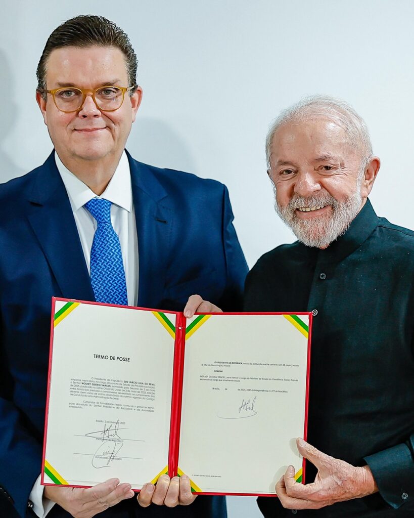 Lula anuncia nomeação de Wolney Queiroz como novo ministro da Previdência Social