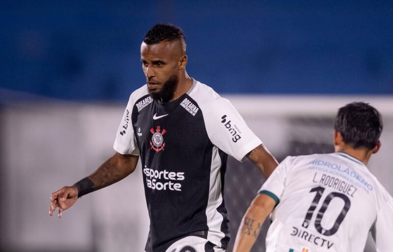 Corinthians vence Racing e só depende de si para ir ao playoff da Sul-Americana