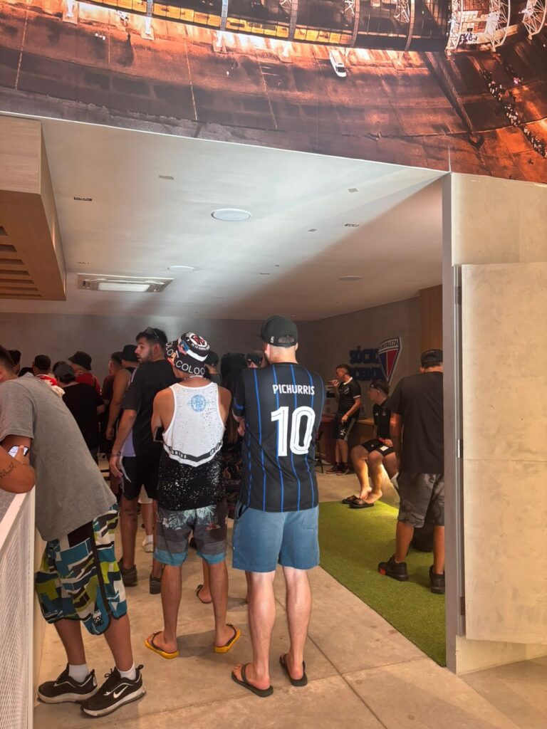Fortaleza cancela ingressos de torcedores do Colo-Colo para partida pela Libertadores no Castelão